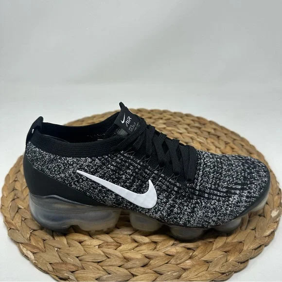 Nike | Shoes | Nike Air Vapormax Flyknit 3 Oreo Running  display picture 2